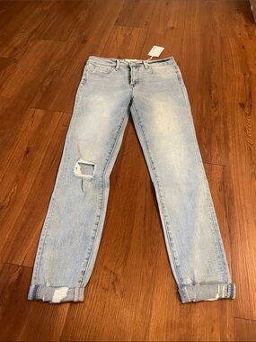 Women's Light Blue Skinny Jeans with Knee Distress